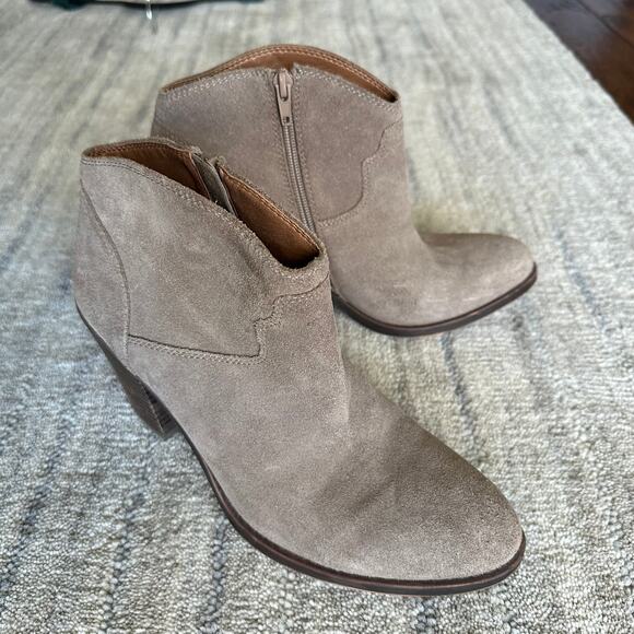 Lucky Brand Eller Western Brand Suede Bootie Chunky Heel Boot 9.5 - Picture 2 of 7